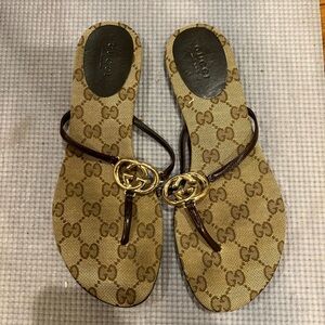 Gucci thong sandals